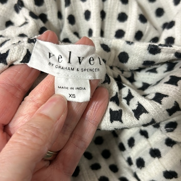 Velvet by Graham and Spencer White Black Embroidered Polka Dot Blouse XS - Picture 11 of 15